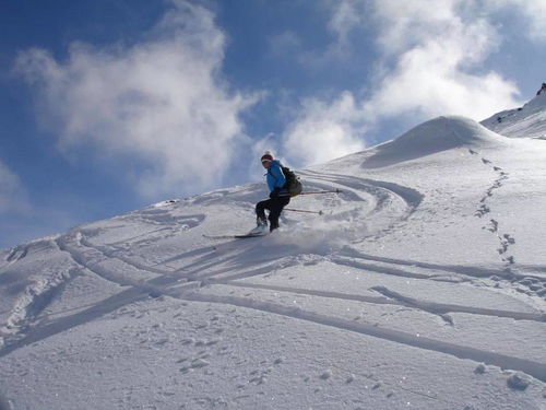 孕妇梦到去滑雪什么意思,梦中滑雪是好还是坏