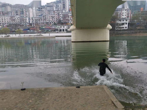 女人梦到河水漩涡什么意思,梦见水里的漩涡是什么意思？