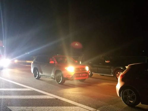 梦到下雨没有车什么意思,梦见夜里下雨撑着伞在雨中走没有钱没有车手机也没有电