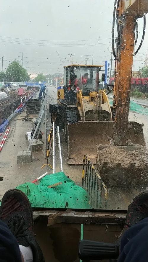 梦到下雨避雨是什么意思,梦见躲雨是什么意思？