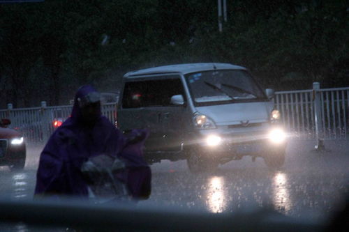 梦到下雨汽车漏油什么意思,梦见汽车漏油的预兆