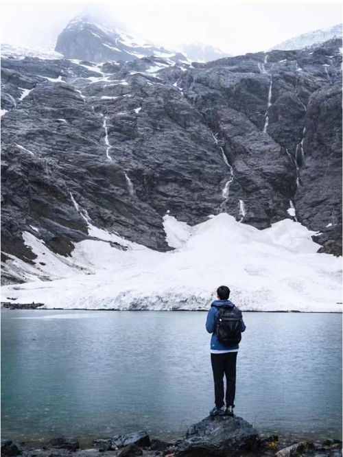 梦到亲人爬山是什么意思,梦见一家人爬山的预兆