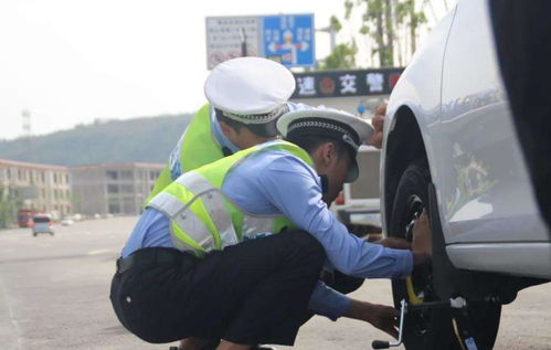 梦到交警帮忙拖车什么意思,梦见交警、交通警察的预兆