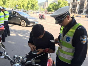 梦到交警找家了什么意思,梦见警察找上门的预兆