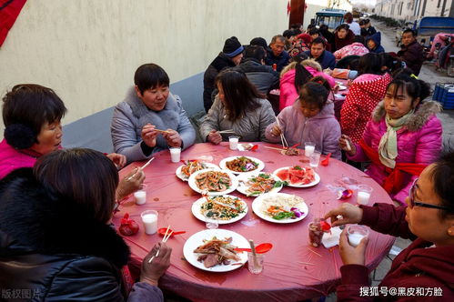 梦到亲人吃酒席什么意思,梦见亲人来喝喜酒的预兆