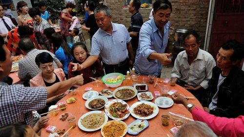 梦到农村吃酒席什么意思,梦见吃酒席是什么意思周公解梦